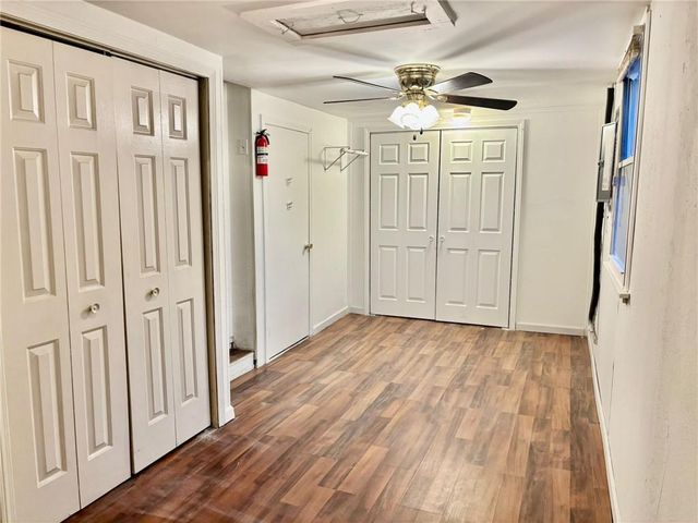 1922 Spratt Avenue, St Joseph, MO 64507