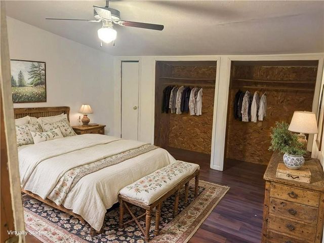 1922 Spratt Avenue, St Joseph, MO 64507