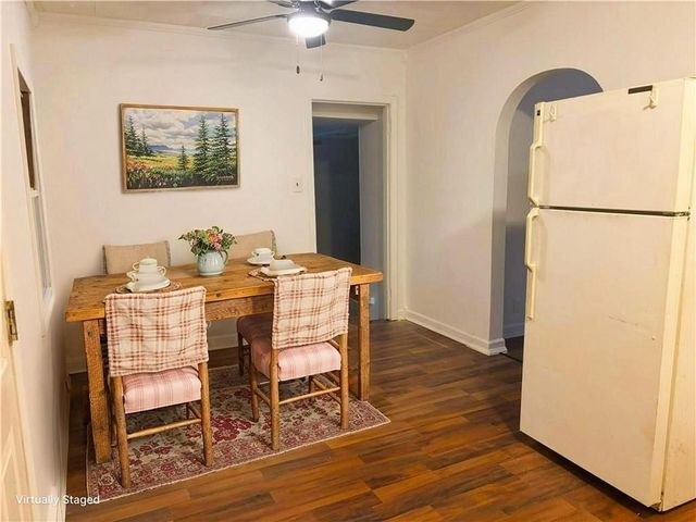 1922 Spratt Avenue, St Joseph, MO 64507