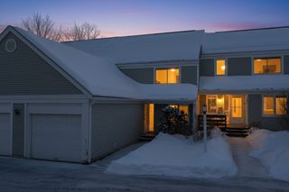 5 Stone Ridge Rd 5, Franklin, MA 02038