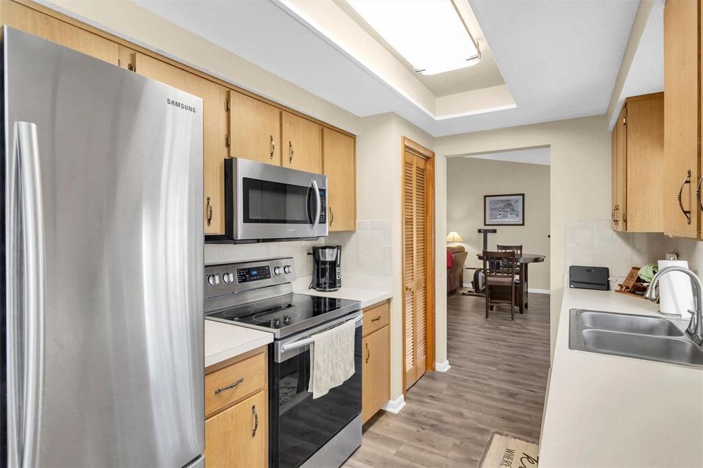 Image 8 of property listing at 5284 HANFORD AVENUE, Spring Hill, FL 34608