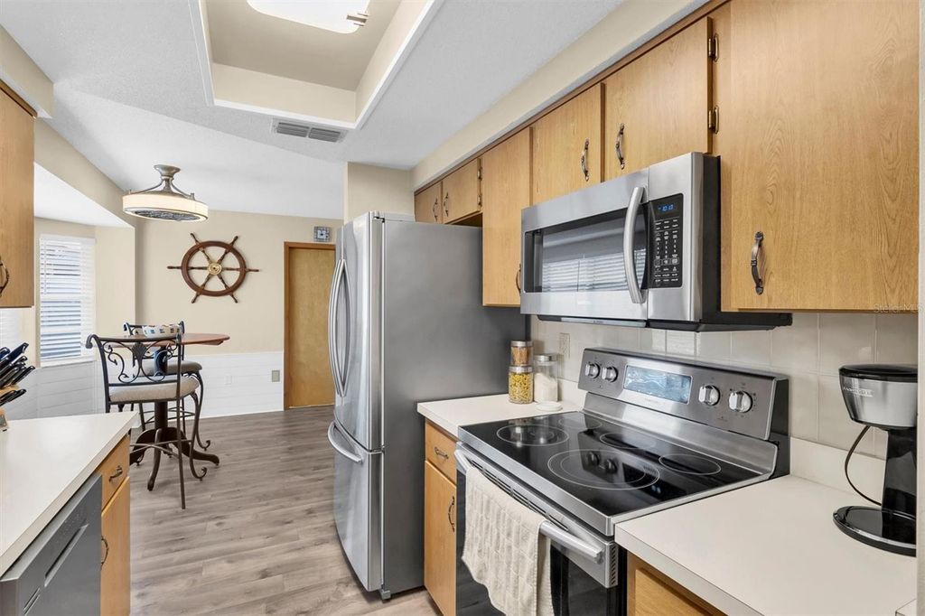 Image 9 of property listing at 5284 HANFORD AVENUE, Spring Hill, FL 34608