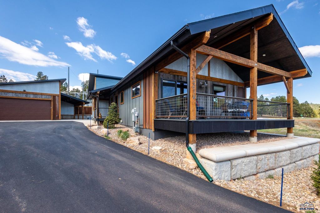 12214 MILES COOPER CT, Sturgis, SD 57785