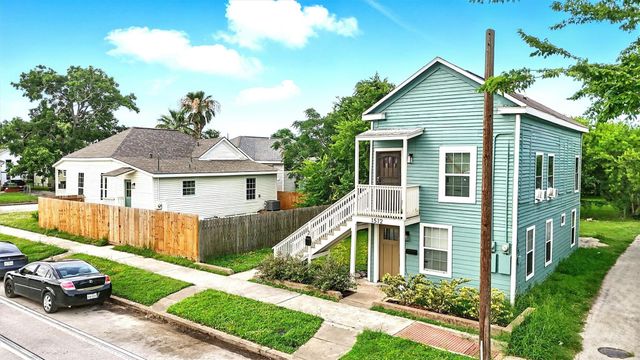 1512 Jack Johnson Boulevard, Galveston, TX 77550