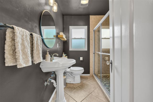 1547 S Columbia Place, Tulsa, OK 74104