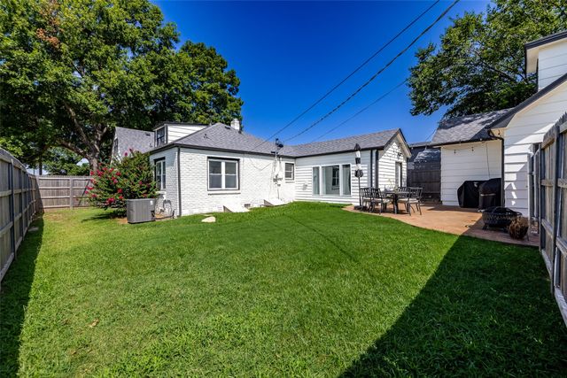 1547 S Columbia Place, Tulsa, OK 74104