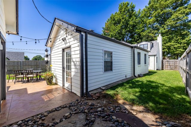 1547 S Columbia Place, Tulsa, OK 74104
