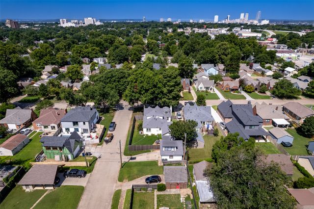 1547 S Columbia Place, Tulsa, OK 74104