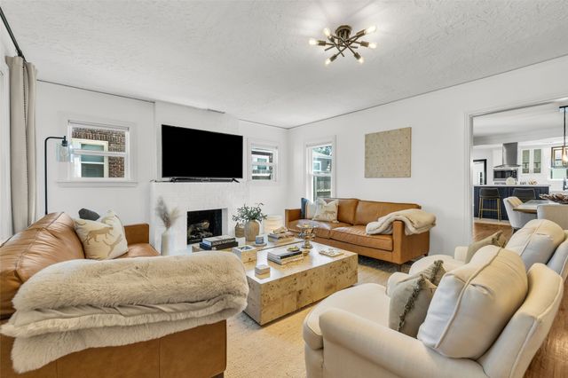 1547 S Columbia Place, Tulsa, OK 74104