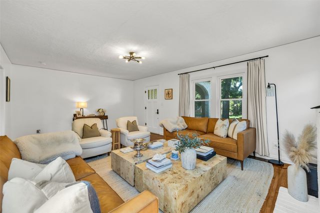 1547 S Columbia Place, Tulsa, OK 74104