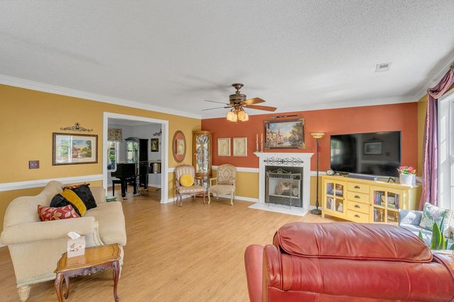 6 Kingfisher Drive, Simpsonville, SC 29680