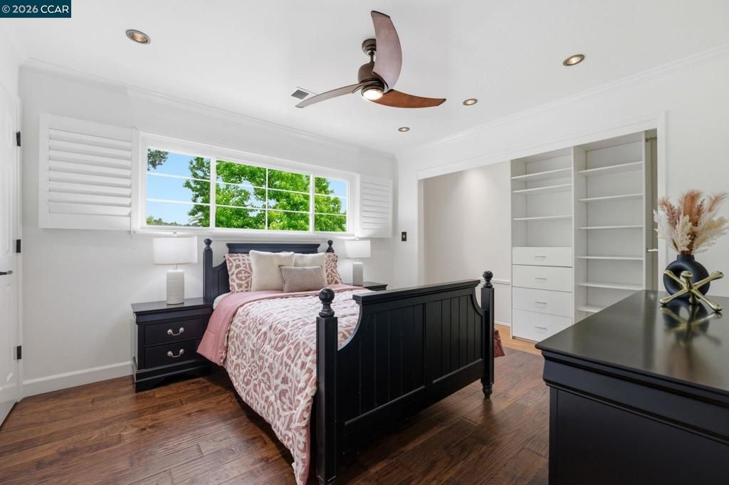 Image 24 of property listing at 1433 Walnut Ave, Walnut Creek, CA 94598