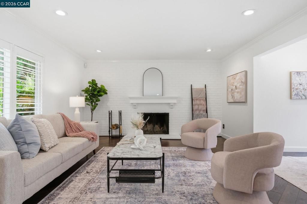 Image 6 of property listing at 1433 Walnut Ave, Walnut Creek, CA 94598