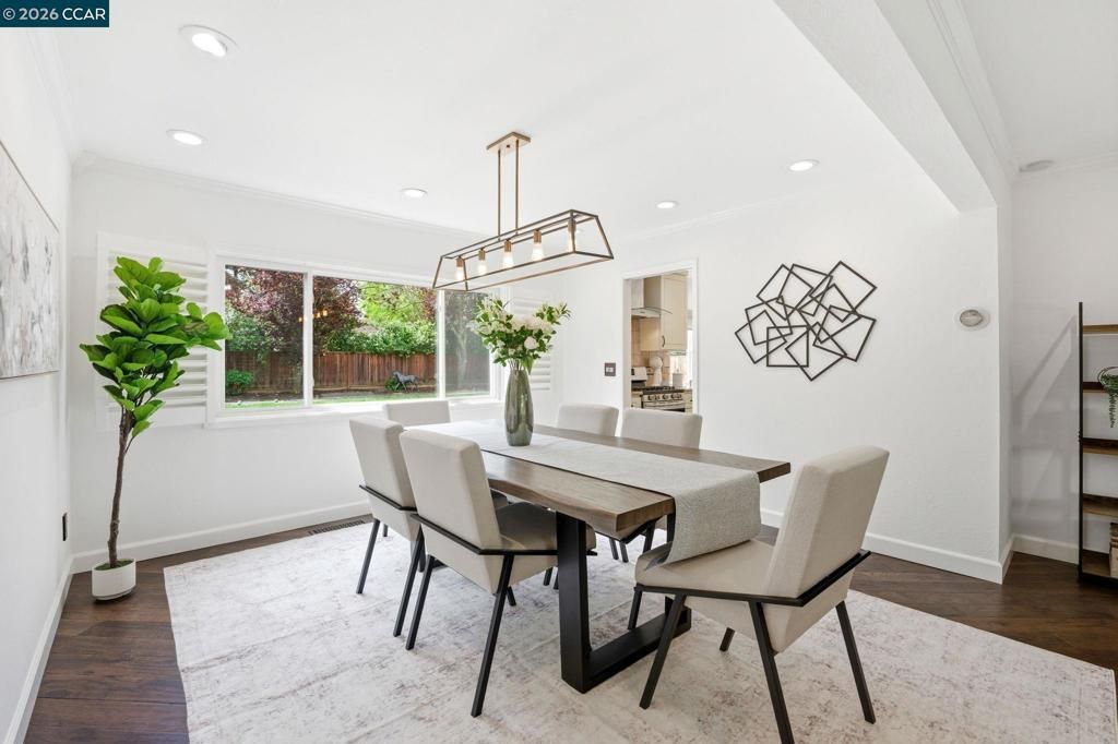 Image 9 of property listing at 1433 Walnut Ave, Walnut Creek, CA 94598