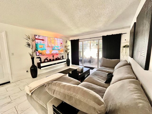 8301 SANDS POINT Boulevard S306, Tamarac, FL 33321