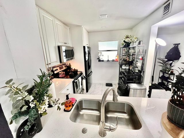 8301 SANDS POINT Boulevard S306, Tamarac, FL 33321