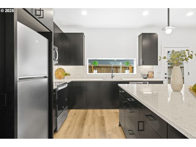 3520 Ne 44th Ave, Portland, OR 97212