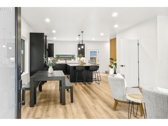 3520 Ne 44th Ave, Portland, OR 97212