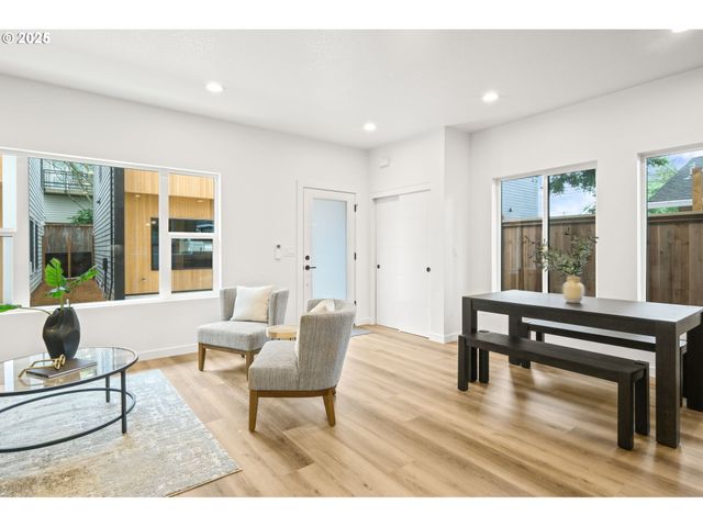 3520 Ne 44th Ave, Portland, OR 97212