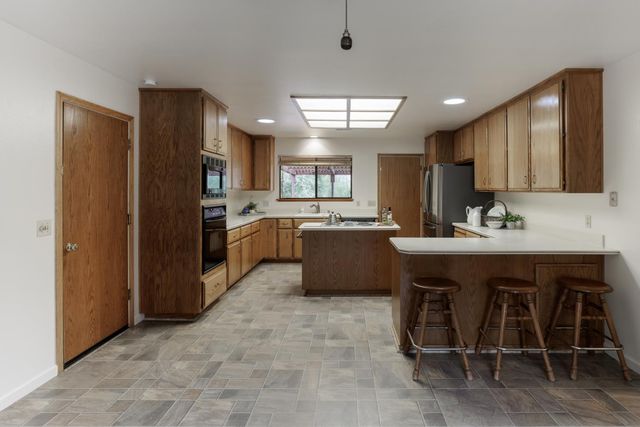 710 Cold Springs Rd, Placerville, CA 95667