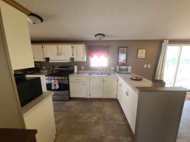 291 IL RT 2 49, Dixon, IL 61021