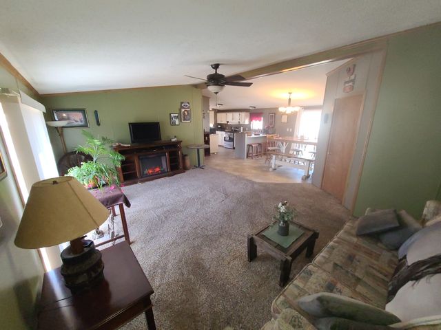 291 IL RT 2 49, Dixon, IL 61021