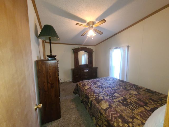 291 IL RT 2 49, Dixon, IL 61021