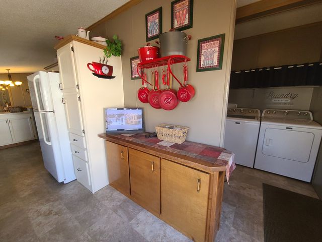 291 IL RT 2 49, Dixon, IL 61021