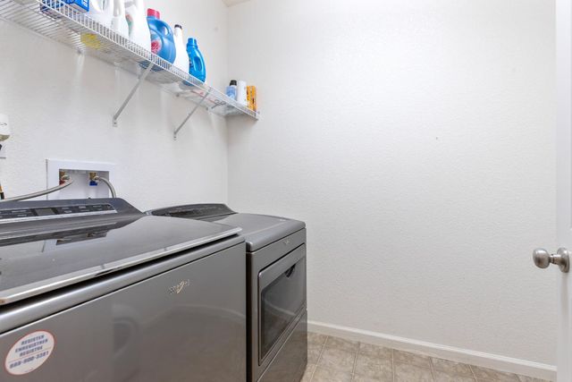 344 N Red Lion Way, Newman, CA 95360