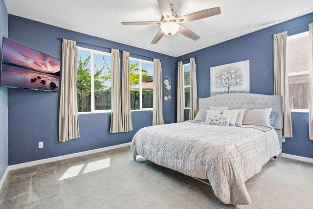 344 N Red Lion Way, Newman, CA 95360