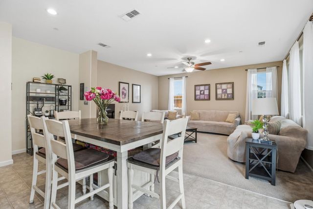 344 N Red Lion Way, Newman, CA 95360