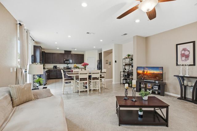 344 N Red Lion Way, Newman, CA 95360