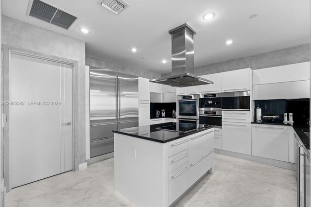 17121 Collins Ave PH4406, Sunny Isles Beach, FL 33160