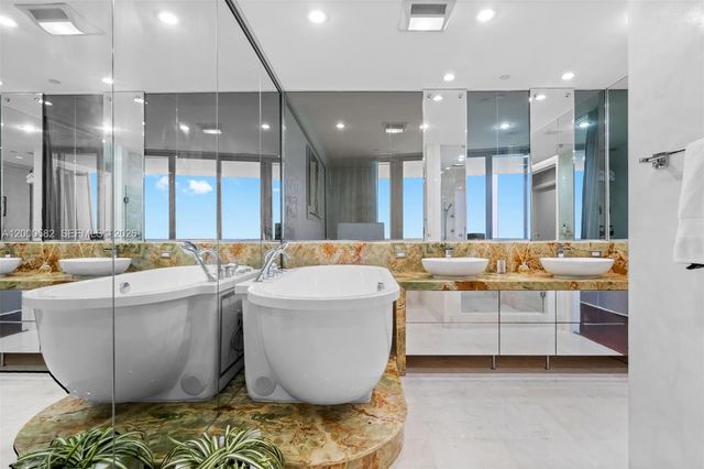 17121 Collins Ave PH4406, Sunny Isles Beach, FL 33160