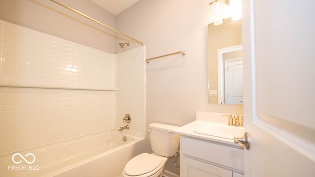 207 Springfield Crossing, Greenfield, IN 46140
