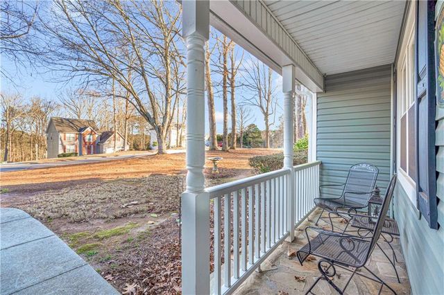 2340 Emerald Drive, Loganville, GA 30052