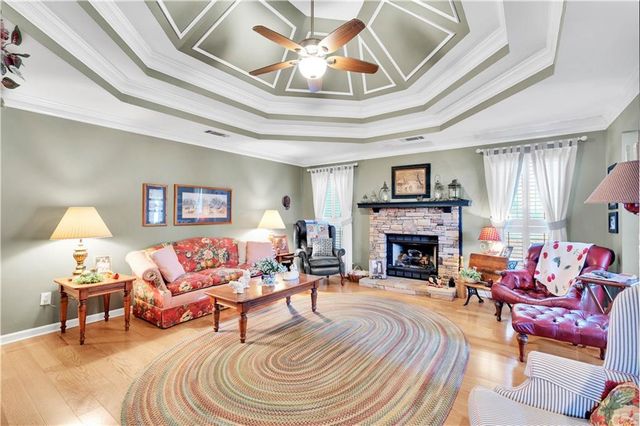 2340 Emerald Drive, Loganville, GA 30052