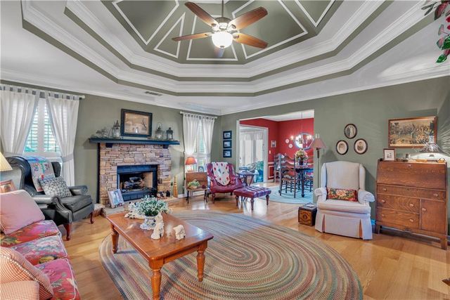 2340 Emerald Drive, Loganville, GA 30052