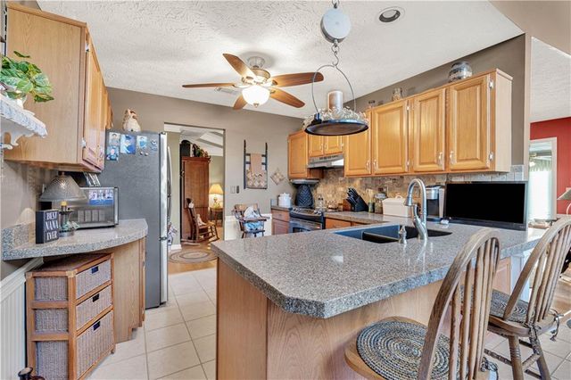 2340 Emerald Drive, Loganville, GA 30052