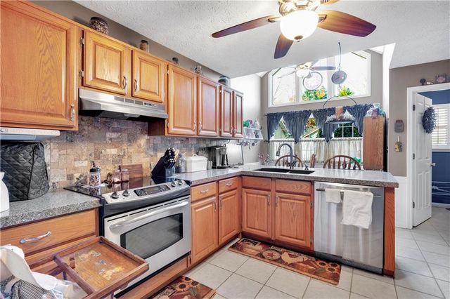 2340 Emerald Drive, Loganville, GA 30052