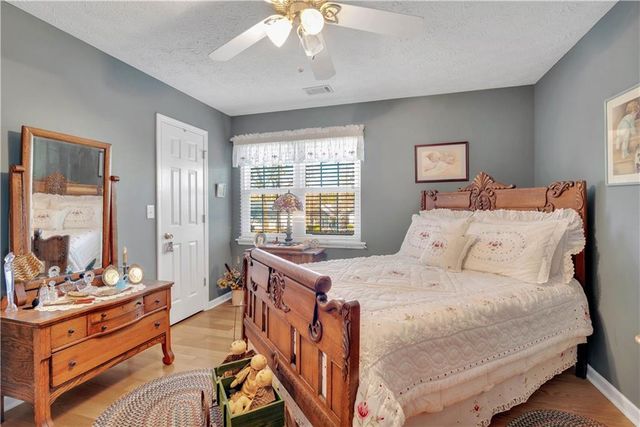 2340 Emerald Drive, Loganville, GA 30052