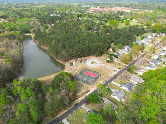 2340 Emerald Drive, Loganville, GA 30052