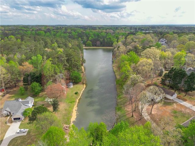 2340 Emerald Drive, Loganville, GA 30052