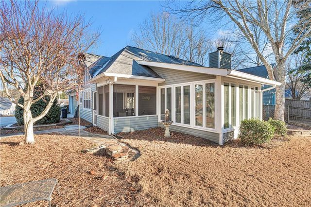 2340 Emerald Drive, Loganville, GA 30052