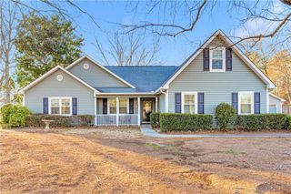 2340 Emerald Drive, Loganville, GA 30052