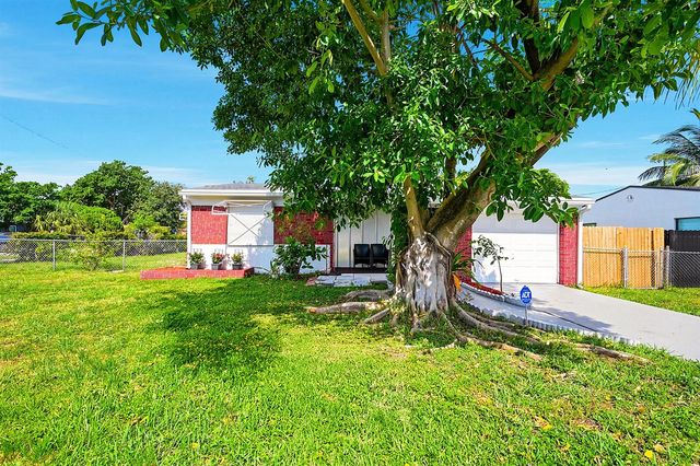 1716 N 25th Avenue, Hollywood, FL 33020