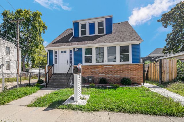 35 S 16th Avenue, Maywood, IL 60153