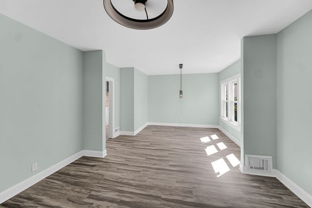 35 S 16th Avenue, Maywood, IL 60153