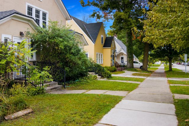 214 Wellington Street 214, 216, Traverse City, MI 49686