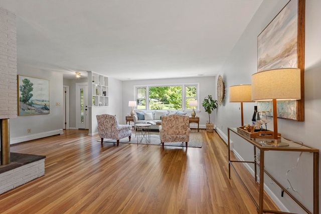 9 Cherry Ridge Rd, Acton, MA 01720